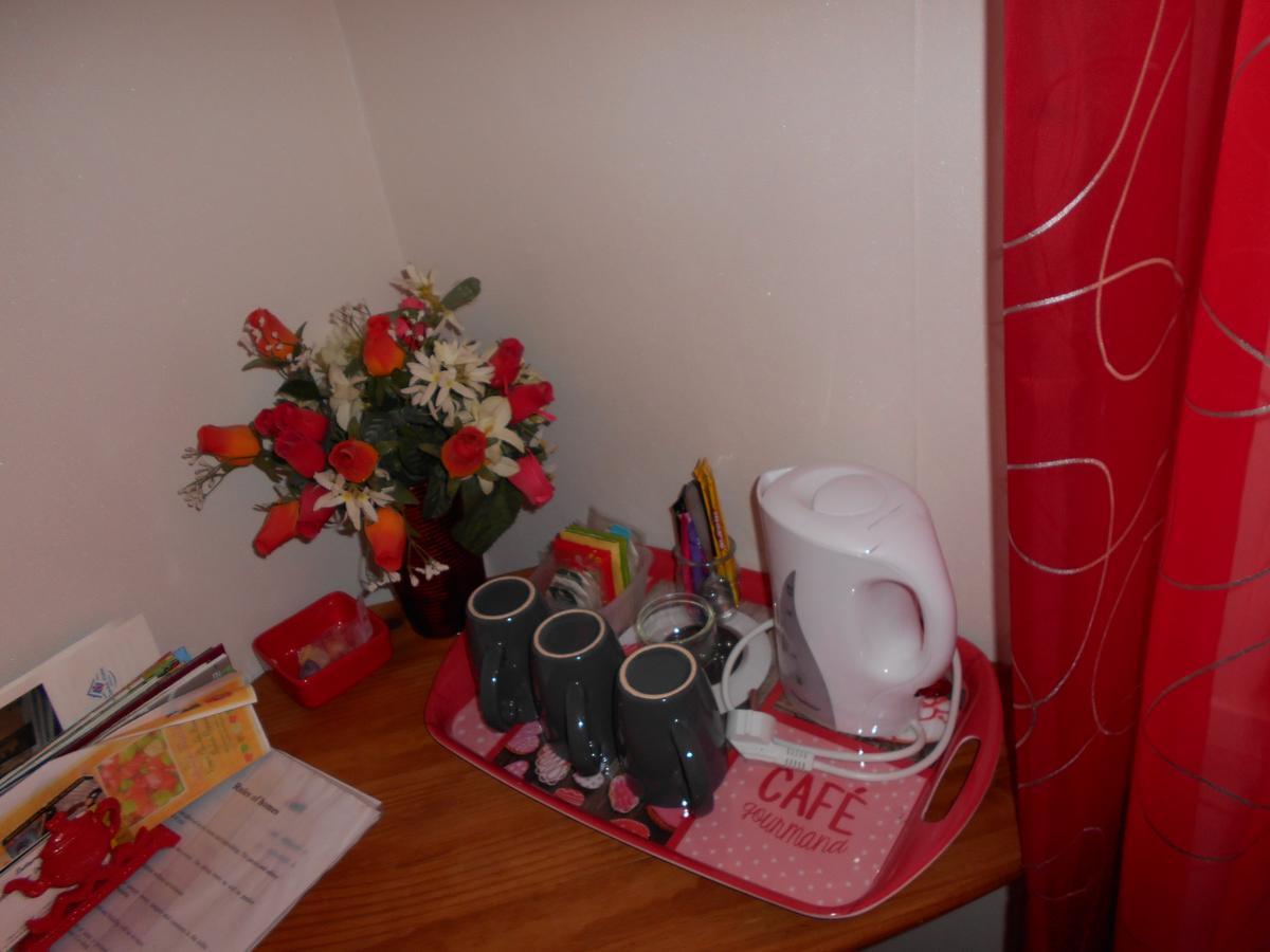 Les Tilleuls B&B โอรองช์ ภายนอก รูปภาพ